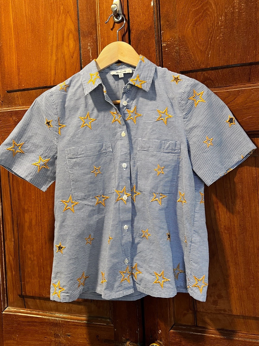 Madewell Blue and White Striped Short-Sleeve Button Shirt with Star Embroidery